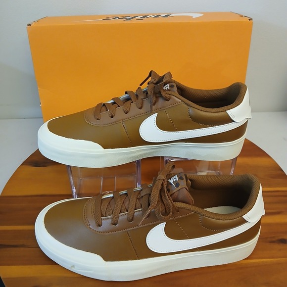 Nike Court Shot Mens 8.5 British Tan Low Top Board Shoes Sneakers FQ8146-201